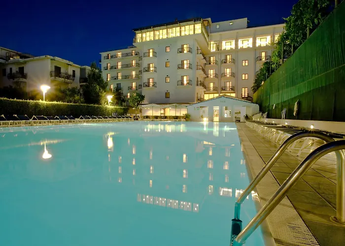 Otel Grand Flora Sorrento