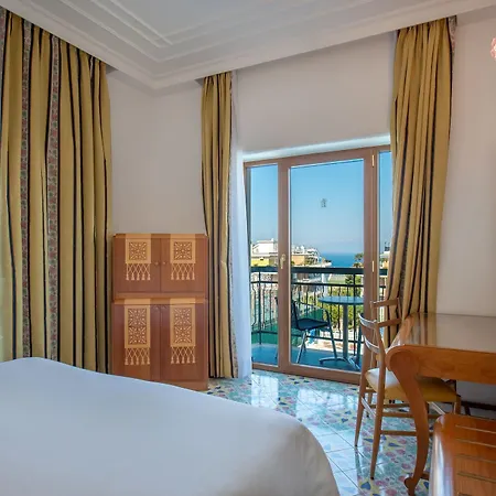 Grand Flora Hotel Sorrento