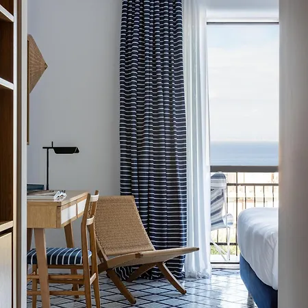 Hotel Grand Flora