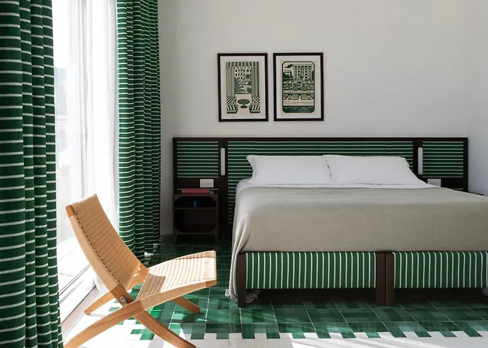 Grand Flora Hotel 4*