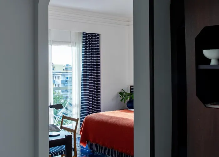 Grand Flora Hotel 4*