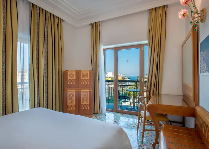 그랜드 플로라 4*